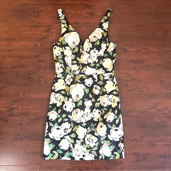 BEBE Floral Bodycon Dress Knee Length Sleeveless V-Neck Size XS - Picture 2 of 11